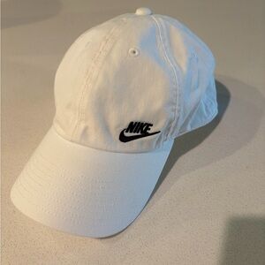 Nike women’s adjustable hat